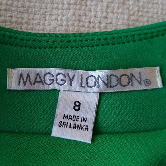 Maggy London Scoop Neck Sheath Dress - Picture 12 of 13